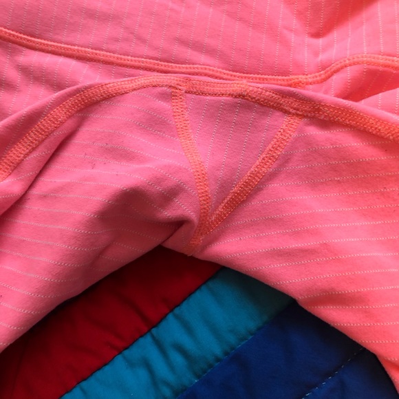 Lululemon crops sz 6 - Picture 5 of 5